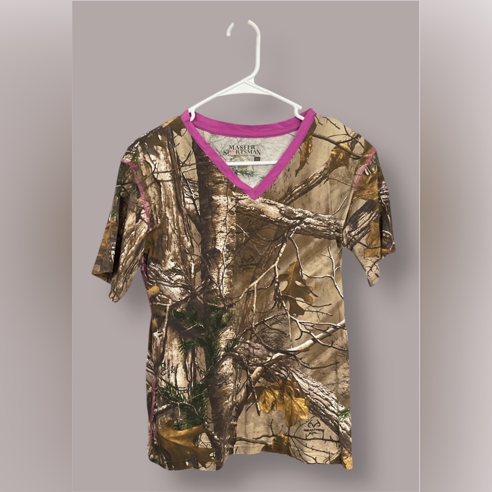 Camo V-Neck Tee with Pink Trim